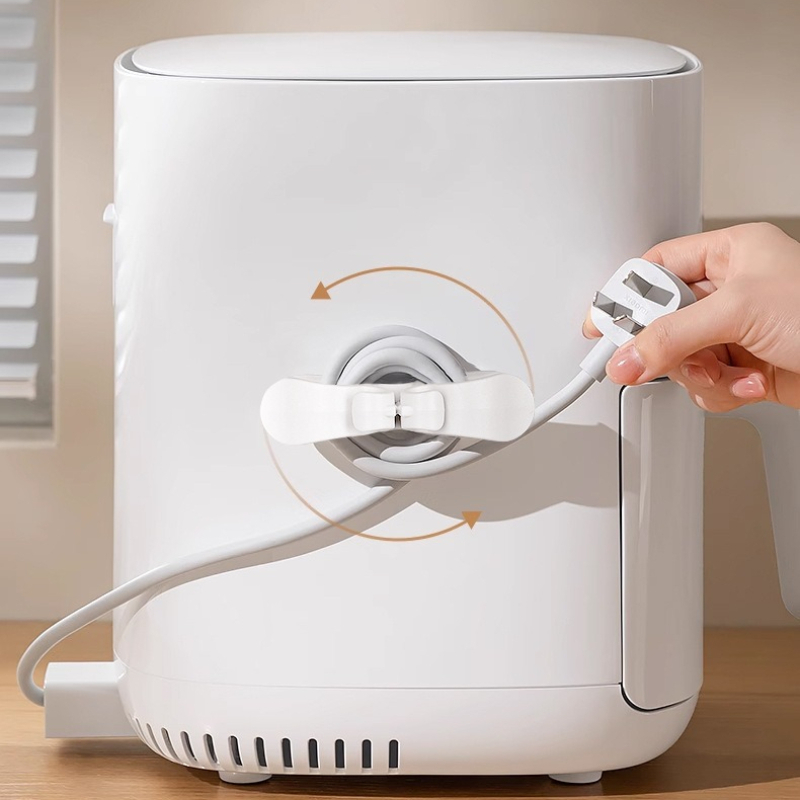 Small Appliances - シリコン製の電源コード収納クリップ。ヘアドライヤーや炊飯器、小型キッチン家電のコードをまとめるのに最適な、絡まり防止機能付きの汎用型コードホルダー。